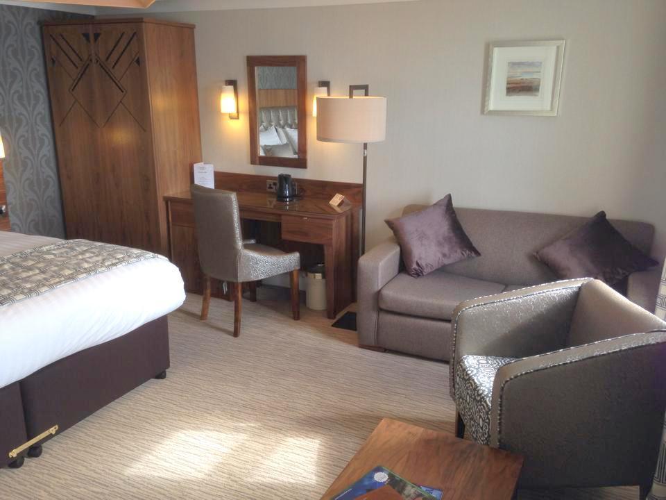 Expanse Hotel South Cave Extérieur photo